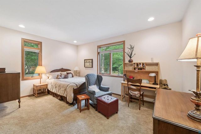 9625 Buskey Bay Dr, Iron River, WI 54847