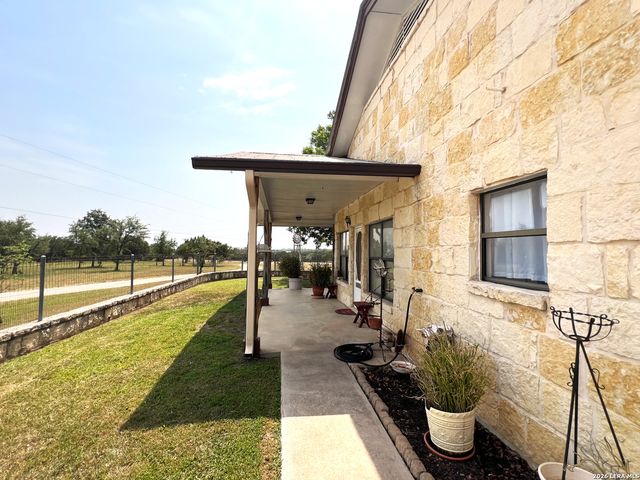 1220 flying t ranch, Bandera, TX 78003