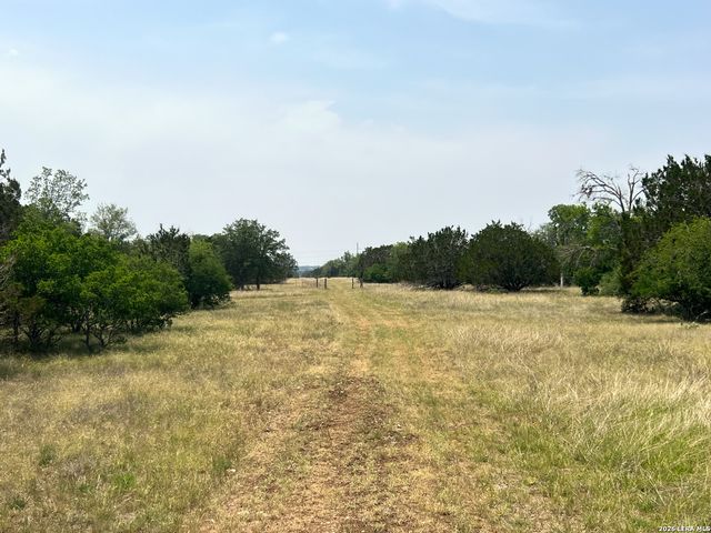 1220 flying t ranch, Bandera, TX 78003