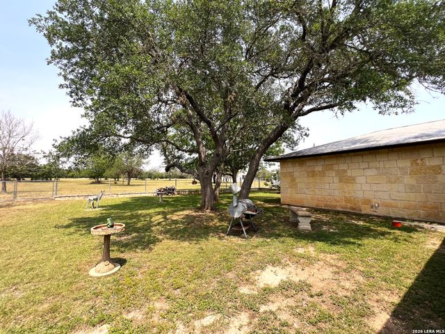 1220 flying t ranch, Bandera, TX 78003