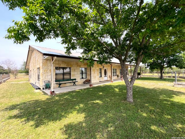 1220 flying t ranch, Bandera, TX 78003
