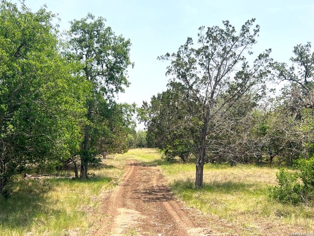1220 flying t ranch, Bandera, TX 78003
