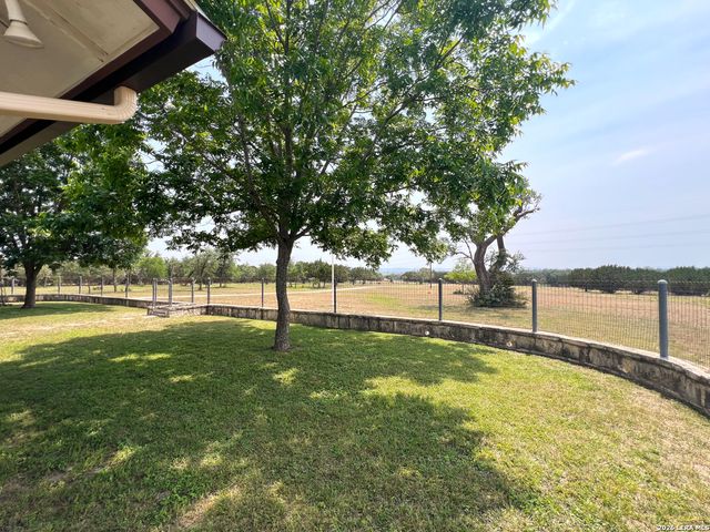 1220 flying t ranch, Bandera, TX 78003
