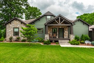 1068 Lakeland Dr, Gallatin, TN 37066
