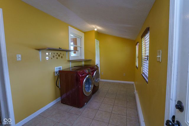 40 W Main Street, Monrovia, IN 46157