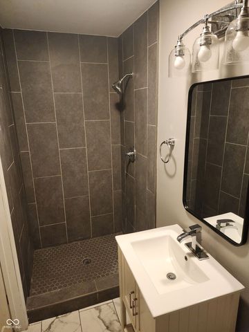 40 W Main Street, Monrovia, IN 46157