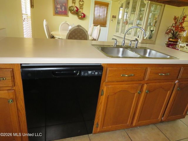 10372 Riggan Drive, Olive Branch, MS 38654