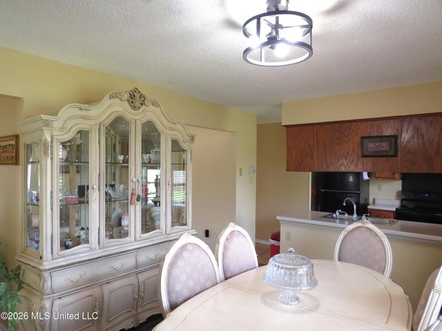 10372 Riggan Drive, Olive Branch, MS 38654