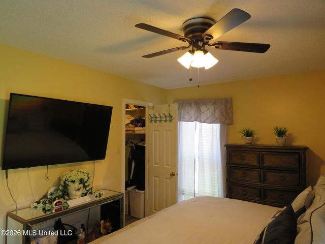 10372 Riggan Drive, Olive Branch, MS 38654