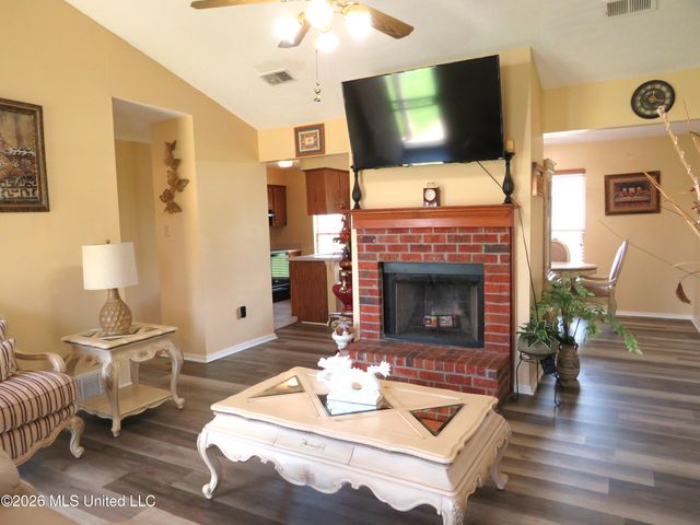 10372 Riggan Drive, Olive Branch, MS 38654