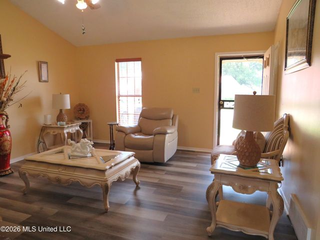 10372 Riggan Drive, Olive Branch, MS 38654