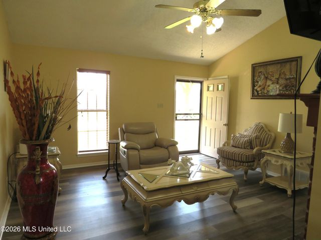 10372 Riggan Drive, Olive Branch, MS 38654