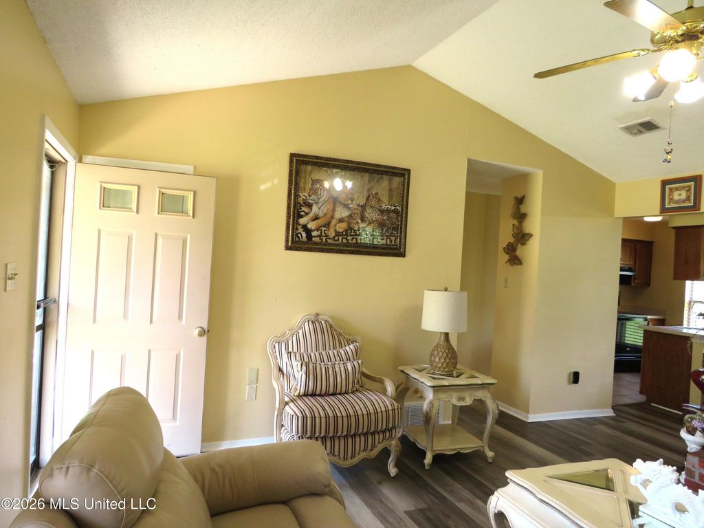 10372 Riggan Drive, Olive Branch, MS 38654 — photo 5