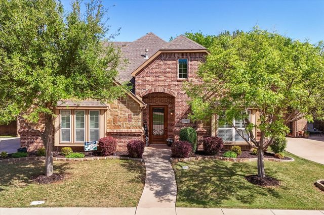 2711 Stonebriar Court, Arlington, TX 76001