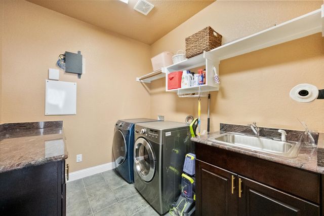 2711 Stonebriar Court, Arlington, TX 76001