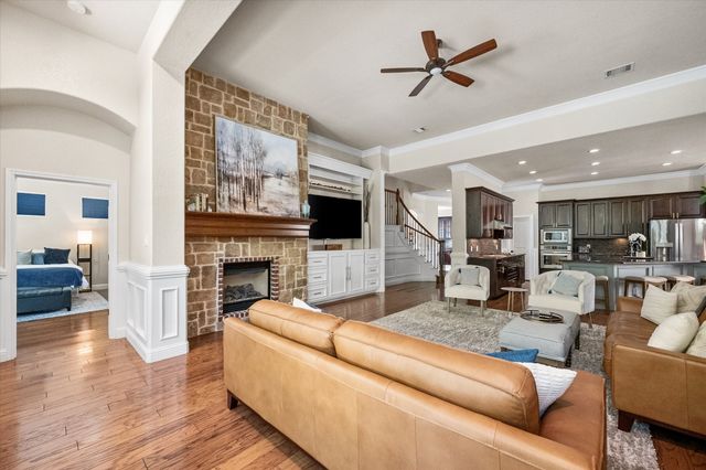 2711 Stonebriar Court, Arlington, TX 76001