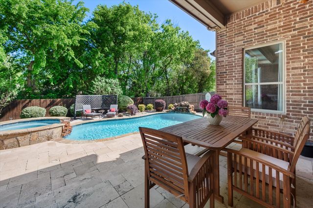 2711 Stonebriar Court, Arlington, TX 76001