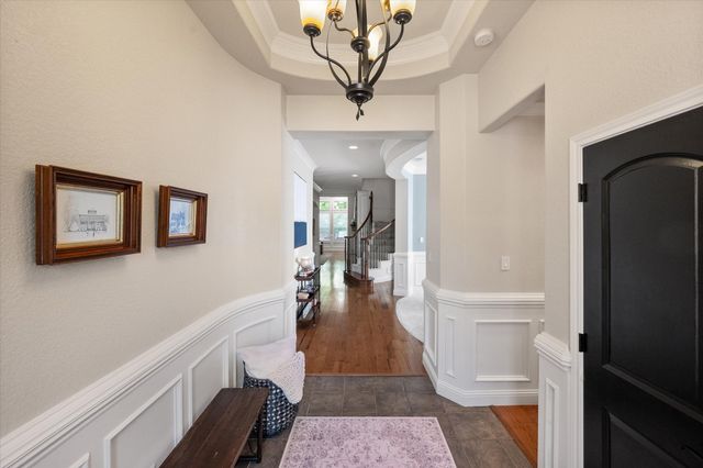 2711 Stonebriar Court, Arlington, TX 76001