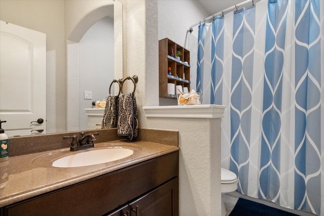 2711 Stonebriar Court, Arlington, TX 76001