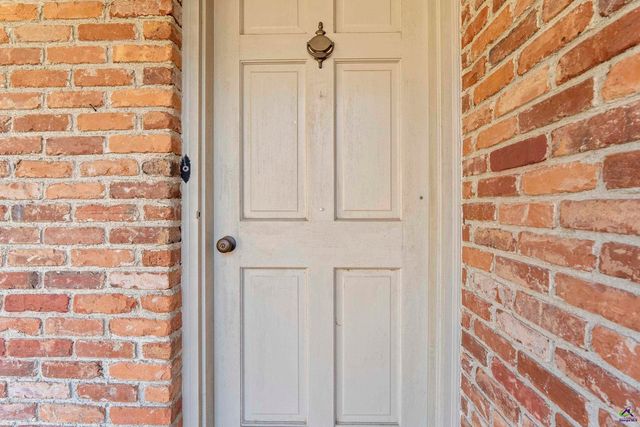 1051 Clairmont Place, Macon, GA 31204