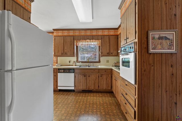 1051 Clairmont Place, Macon, GA 31204