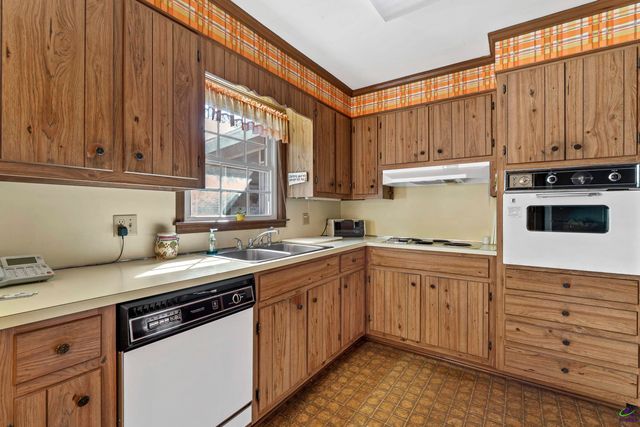 1051 Clairmont Place, Macon, GA 31204