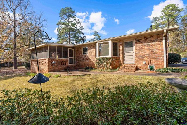 1051 Clairmont Place, Macon, GA 31204