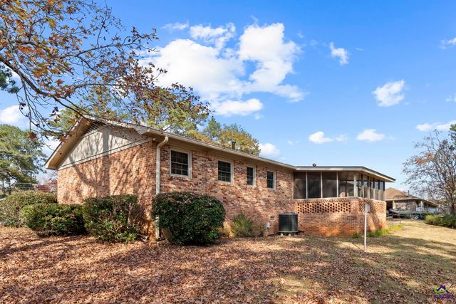 1051 Clairmont Place, Macon, GA 31204