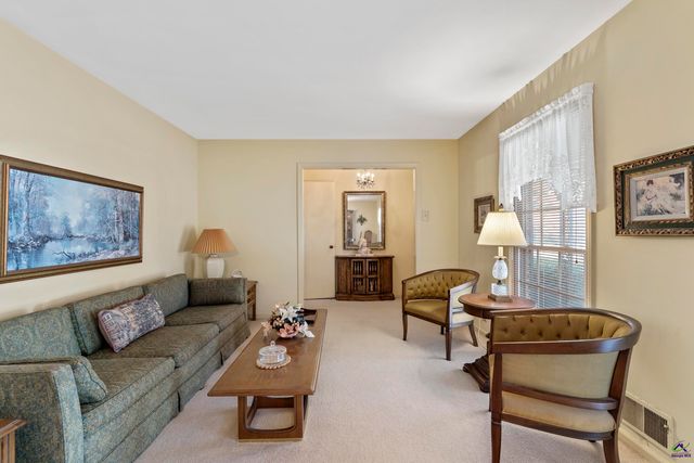 1051 Clairmont Place, Macon, GA 31204