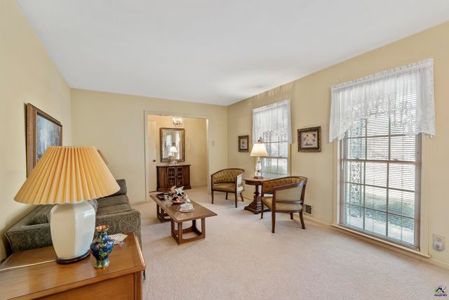 1051 Clairmont Place, Macon, GA 31204