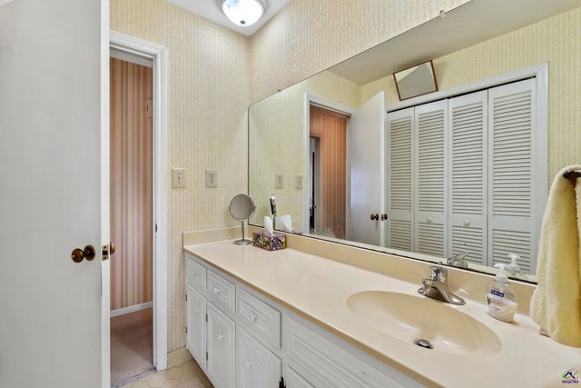 1051 Clairmont Place, Macon, GA 31204