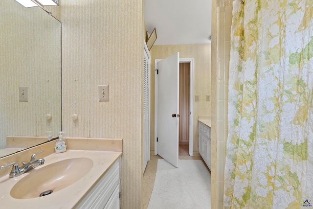 1051 Clairmont Place, Macon, GA 31204