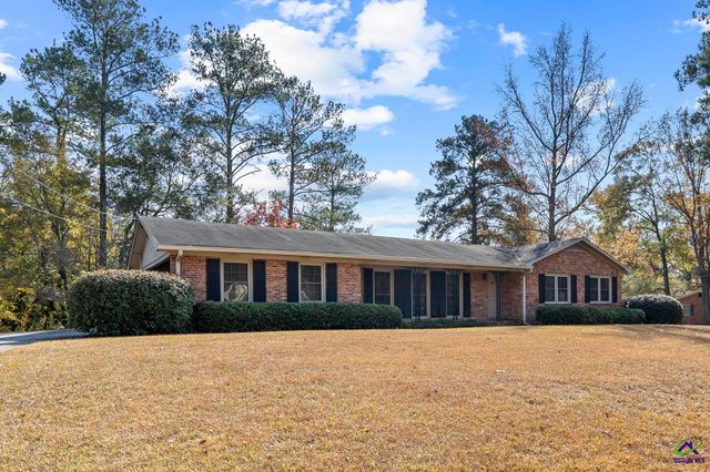 1051 Clairmont Place, Macon, GA 31204