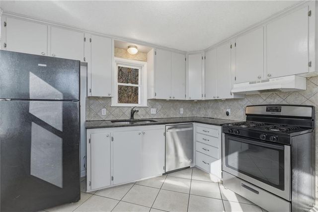 20118 E TRUMAN Road, Independence, MO 64056