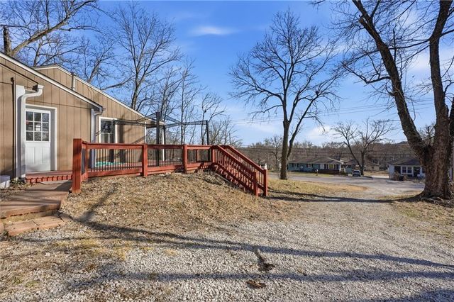 20118 E TRUMAN Road, Independence, MO 64056