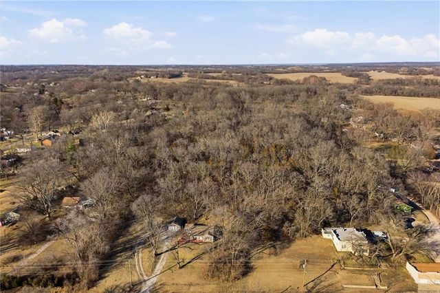 20118 E TRUMAN Road, Independence, MO 64056