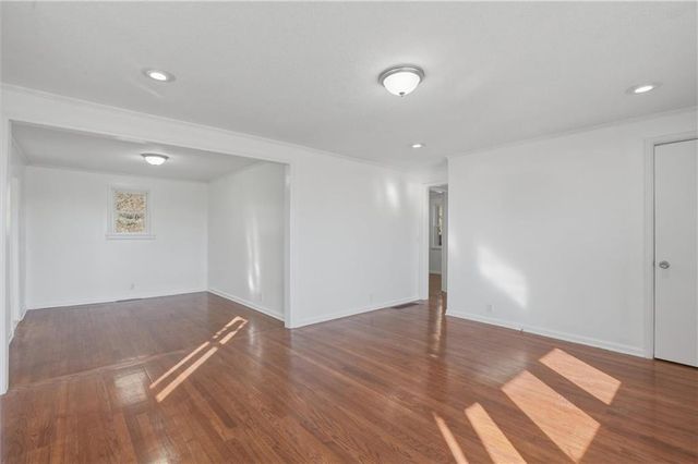 20118 E TRUMAN Road, Independence, MO 64056