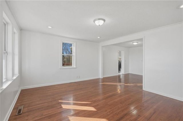 20118 E TRUMAN Road, Independence, MO 64056