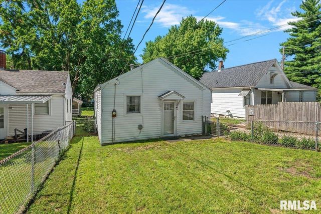 523 Wood Avenue, Springfield, IL 62702