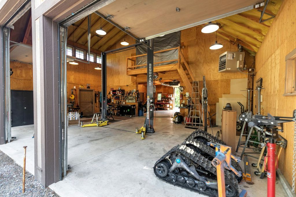 Address unavailable. photo 105