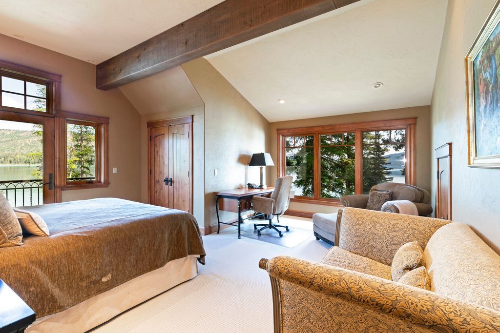 Address unavailable. photo 60