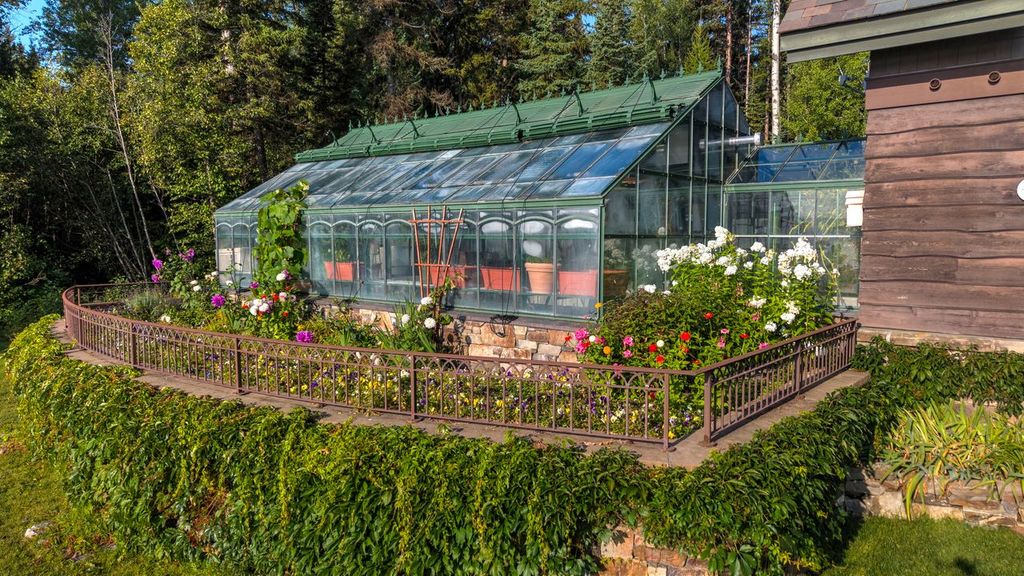 Address unavailable. photo 73