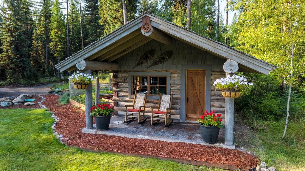 Address unavailable. photo 90