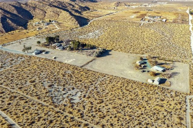 19665 Grey Mountain Road, Adelanto, CA 92301