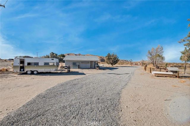 19665 Grey Mountain Road, Adelanto, CA 92301