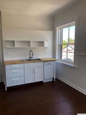 420 Warren, Hudson, NY 12534