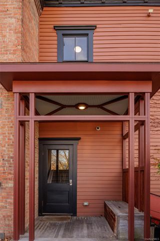 420 Warren, Hudson, NY 12534