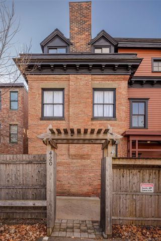 420 Warren, Hudson, NY 12534