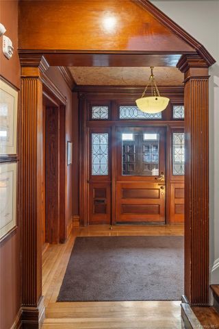 420 Warren, Hudson, NY 12534