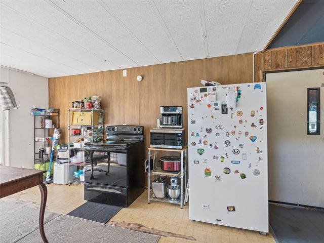 10114 SE 24TH ST, Webster, FL 33597